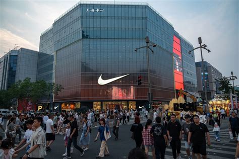 Nike Push in China to Include Tour With NBA Stars Doncic, Tatum.